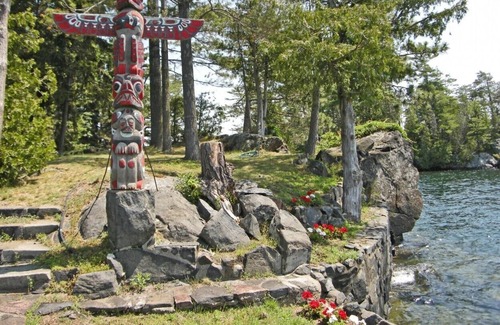 Leeds and the Thousand Islands Cottage | Island Paradise at Totem Point on Tar Island in the 1000 Islands