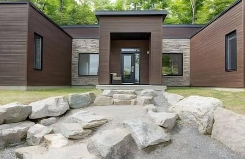 La Conception House | Modern Luxury Chalet + Private Jacuzzi