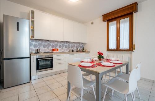 Granarola Apartment | Ca' Mastro Bright Flat with parking