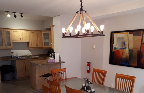 Tetreaultville Apartment | Large apartment in Montreal