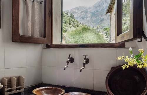 Deia House | Ca'n Nicolau - Lovely stone house with garden