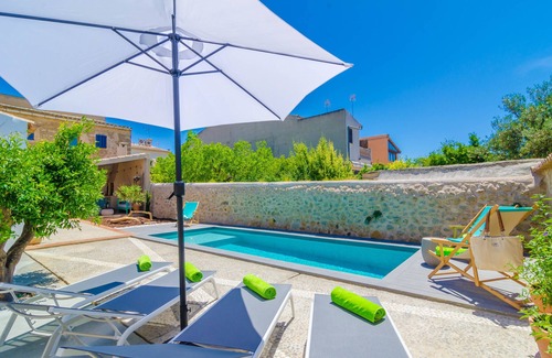 Vilafranca de Bonany Villa | CA NA SIONA - Villa with private pool in Vilafranca de Bonany. Free WiFi