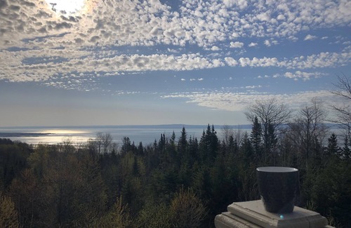 Petite-Riviere-Saint-Francois Ski Chalet | L'Éveil du fleuve. Détente, Spa, nature et ski.