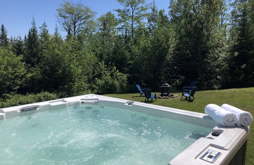 Petite-Riviere-Saint-Francois Ski Chalet | L'Éveil du fleuve. Détente, Spa, nature et ski.