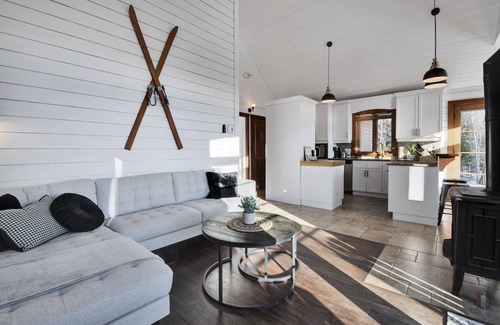 Petite-Riviere-Saint-Francois Ski Chalet | Chalet ABRI ST-FRANÇOIS VIEW + SPA