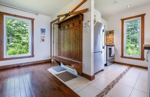 Petite-Riviere-Saint-Francois Condo | 14B Condo: Lower Floors, Terrace & BBQ