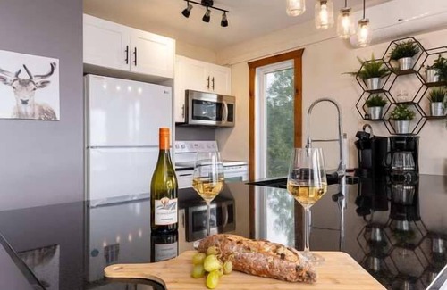 Petite-Riviere-Saint-Francois Condo | Cottage BAL-10-1 | Petite-Rivière-St-François