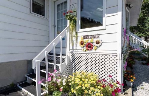 Petite-Riviere-Saint-Francois Condo | Cottage LOG-911 | Petite-Rivière-St-François
