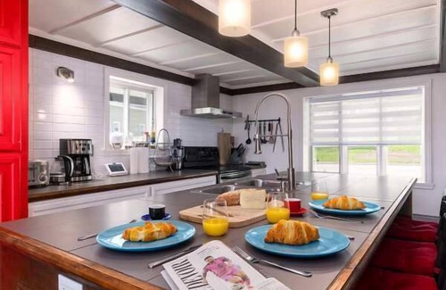 Petite-Riviere-Saint-Francois House | Cottage TOR-1049 | Petite-Rivière-St-François