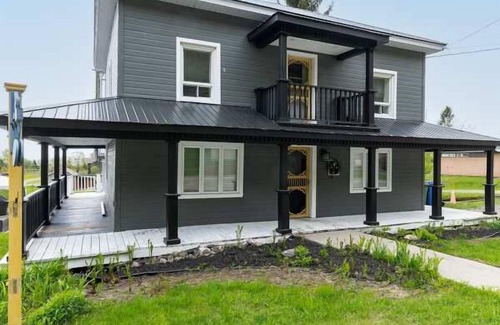Petite-Riviere-Saint-Francois House | Cottage TOR-1049 | Petite-Rivière-St-François