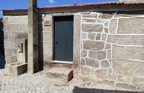 Fornos de Algodres House | Casa Penedo do Raposo
