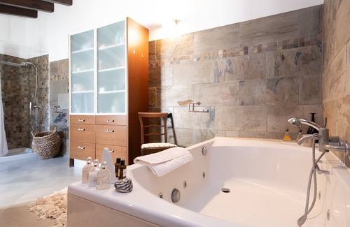 Vilafranca de Bonany Villa | CA S'ESCOLÀ - ADULTS ONLY - Stunning villa with private pool and free WiFi.