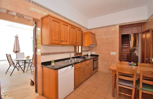 Sineu Ski Chalet | Ca S'Escolà 175 traditional Mallorcan house with garden, large barbecue and WiFi