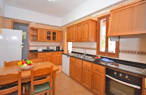 Sineu Ski Chalet | Ca S'Escolà 175 traditional Mallorcan house with garden, large barbecue and WiFi