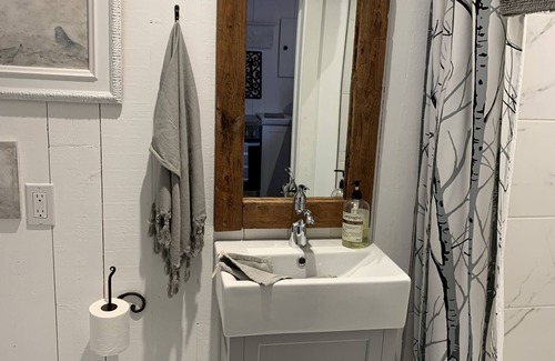 St-Francois-de-l'Ile-d'Orleans Cottage | Lovely and Cozy 1 bedroom guest house on Ile D’orleans