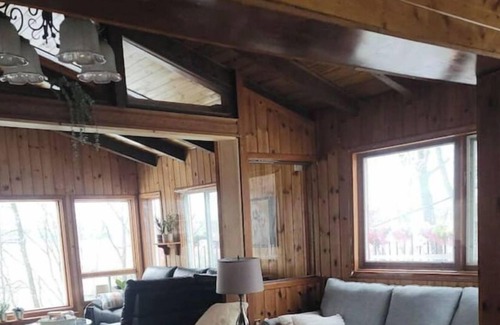 Saint-Laurent-de-l'ile d'Orleans House | Vrbo Property