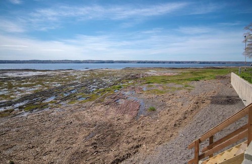 Saint-Laurent-de-l'ile d'Orleans Ski Chalet | La Maison Vaillancourt