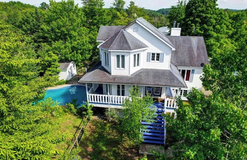Esterel Villa | Rare - Victorian Villa 5 bedrooms, 3 bathrooms on an animal park + spa+ pool