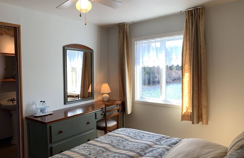 Sainte-Marguerite-du-Lac-Masson Bed & Breakfast | Auberge au Phil de l'Eau