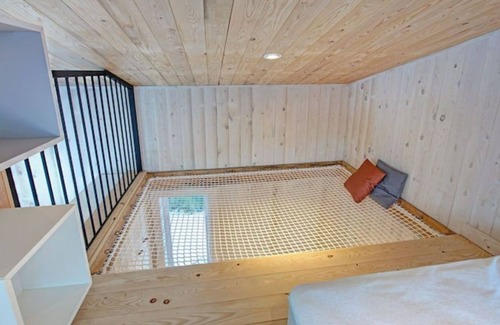 Sainte-Marguerite-du-Lac-Masson Cabin | Vrbo Property
