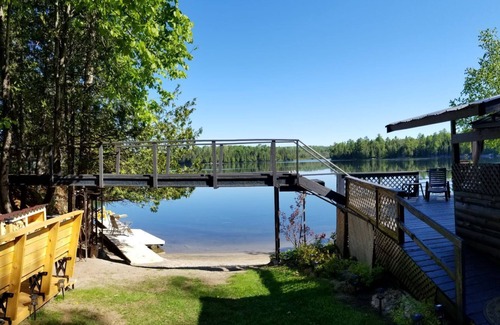 Sainte-Therese-de-la-Gatineau Ski Chalet | A Pet Friendly Waterfront Cottage with Sandy Beach for rent