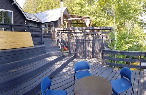 Sainte-Therese-de-la-Gatineau Ski Chalet | A Pet Friendly Waterfront Cottage with Sandy Beach for rent