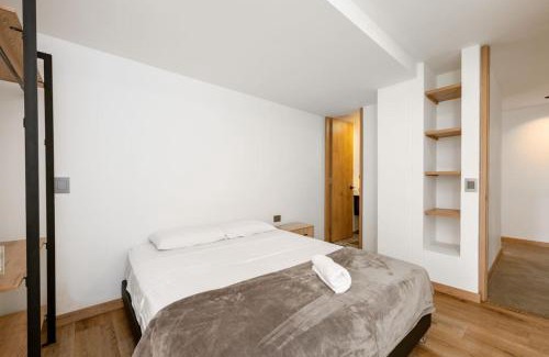 Los Naranjos Apartment | CA501 Apartment at el poblado with Jacuzzi