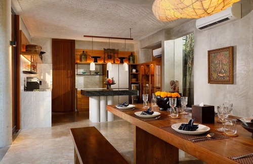 Batu Bolong Villa | CA7002-Japanese Contemporery 7Bdrm Near Pererenan