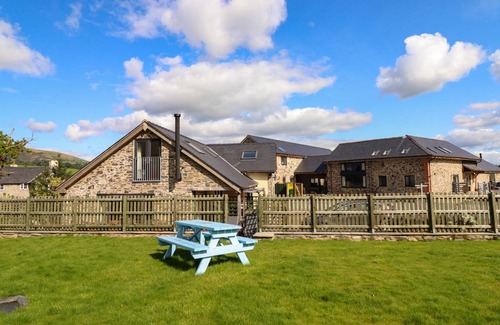 Oswestry Cottage | Cabin ∙ 4 bedrooms ∙ 10 guests