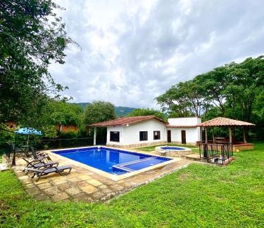 San Gil House | Cabaña campestre la Rocka