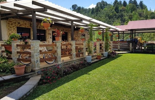 Alta Verapaz House | Cabaña completa en granja familiar Li´Kanti