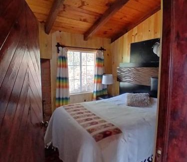 San Jose del Pacifico Ski Chalet | Cabaña con Bañera y Chimeneas en Puesta de Sol