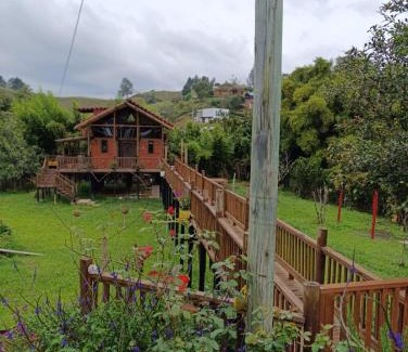 Guarne Ski Chalet | Cabaña de lujo con Lavadora y Secadora - Caballo Dorado