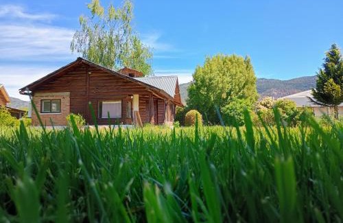 El Hoyo House | Cabaña Emilio (El Hoyo)