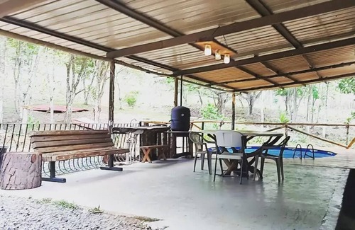 Tumba Vieja Cabin | CABAÑAS DEMONTAÑA | PISCINA | FALDAS DE CERRO AZUL | 30 MIN DE CIUDAD