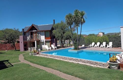 Potrero de los Funes Apartment | Cabañas para 6 Personas Potrero Funes Ayres Lago