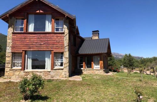 Meliquina Ski Chalet | Cabañas Rincón