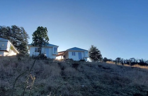 Rilan Cabin | Cabañas Tehuaco, Cabaña Carpintero negronn