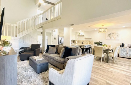 Horseshoe Bay House | Caballo Bay at Horseshoe Bay | Sylish Retreat with Stunning Lake LBJ Views, Pool