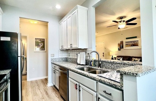 Villages of Five Points Condo | CABANA BEACH CONDO - 1ST FLR - SMALL DOG FRIENDLY - POOLS, TENNIS, TRAILS & MORE
