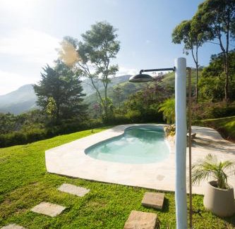 Araras House | Cabana do Alto - Design e Aconchego na Natureza