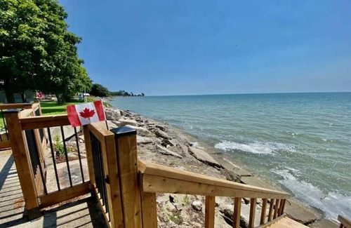 Hamilton Cottage | Cabana Lake House - welcome to our pet friendly paradise on the lake!