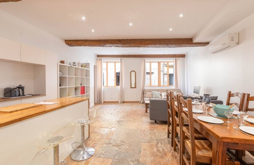 Cluny Apartment | Cabana & Le Grand Historique - Centre-ville
