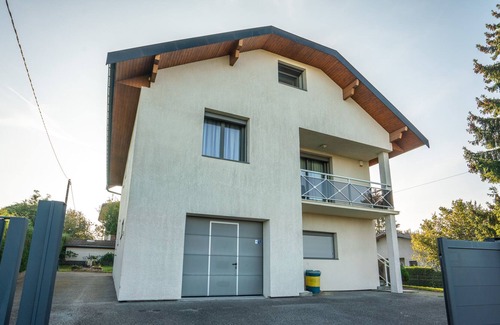 Seynod Villa | Cabana & Maison de la Butte Saint-Martin