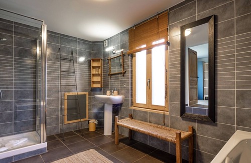 Villy-le-Pelloux Apartment | Cabana & Maison Vernon - Proche Annecy