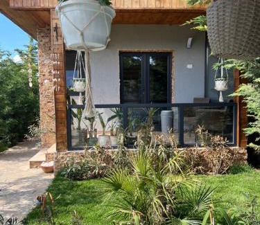 Corbu House | Cabana Maya