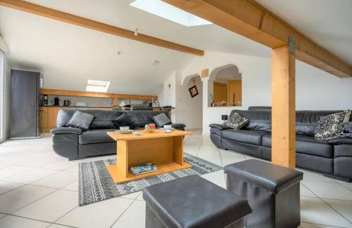 Cessenaz Apartment | Cabana & Panorama Lac Annecy -Parking & Terrasse