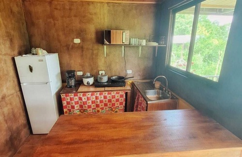 La Fortuna Cabin | Cabaña Refugio, located in the middle of nature.