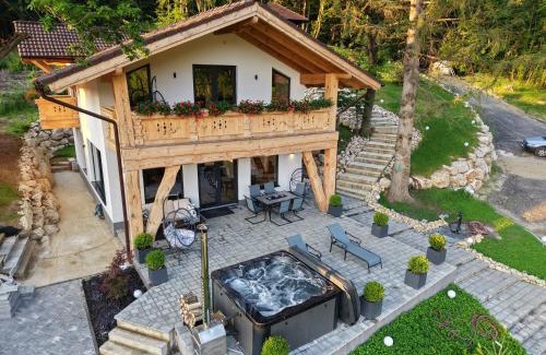 Rasnov Villa | Cabana Sub Stejari
