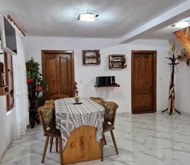 Arieseni House | Cabana Violeta Arieseni